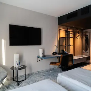 Hotel Q
